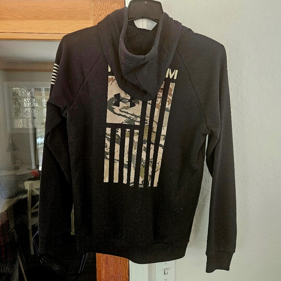 Under Armour Freedom Hoodie-New with tags - Picture 4 of 4